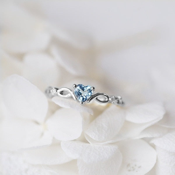 New Trendy Crystal  Engagement Claws Design Hot Sale Rings For Women AAA White Zircon Cubic elegant rings Female Wedding Jewelry